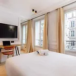 Newly Rebuilt By Architect - Center Of Paris